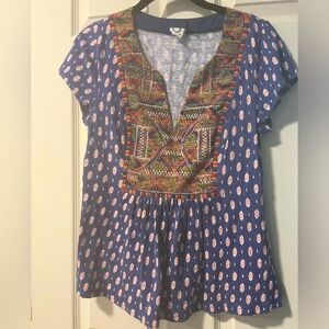 Colorful tee with cute cut and woven trim detail by Akemi + Kin